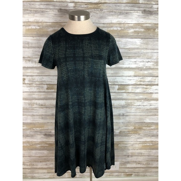 LuLaRoe Dresses & Skirts - LULAROE  Green Dress Hunter Short Sleeve Hi Low Pocket Tee Sz XXS